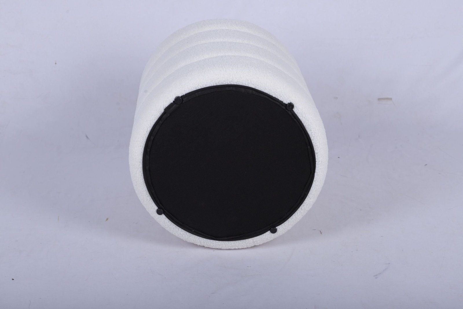 Non-Slip-Solid-Base-Construction-for-Durable-Storage-Ottoman